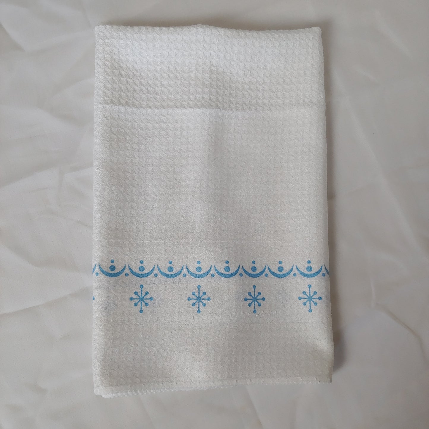 Snowflake Garland Pyrex Pattern Waffle Weave Dishtowel